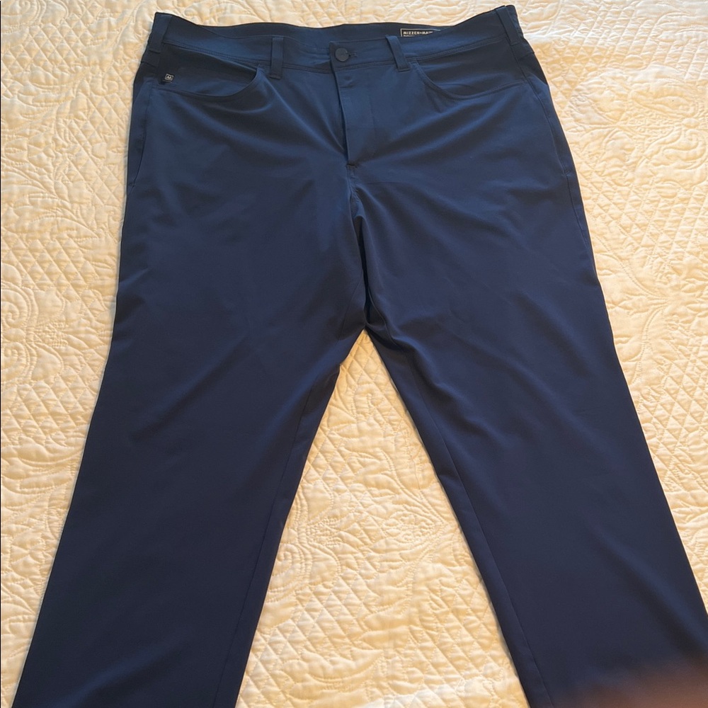 Mizzen+Main Helsman 5 Pocket Athletic Taper Pants in Deep Blue